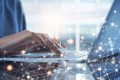 Cómo ayuda la inteligencia artificial en entornos laborales