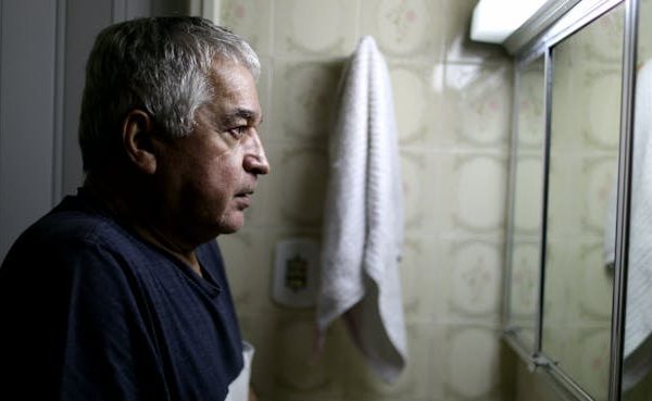 La biología explica por qué nos hacemos mayores de repente a los 44 y a los 60 años