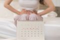 Hay alimentos que podrían adelantar la primera menstruación